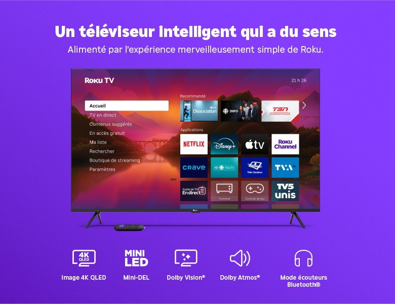 Téléviseur Série Plus Roku mini-DEL de 55&nbsp;po affichant l’écran d’accueil Roku avec la télécommande
