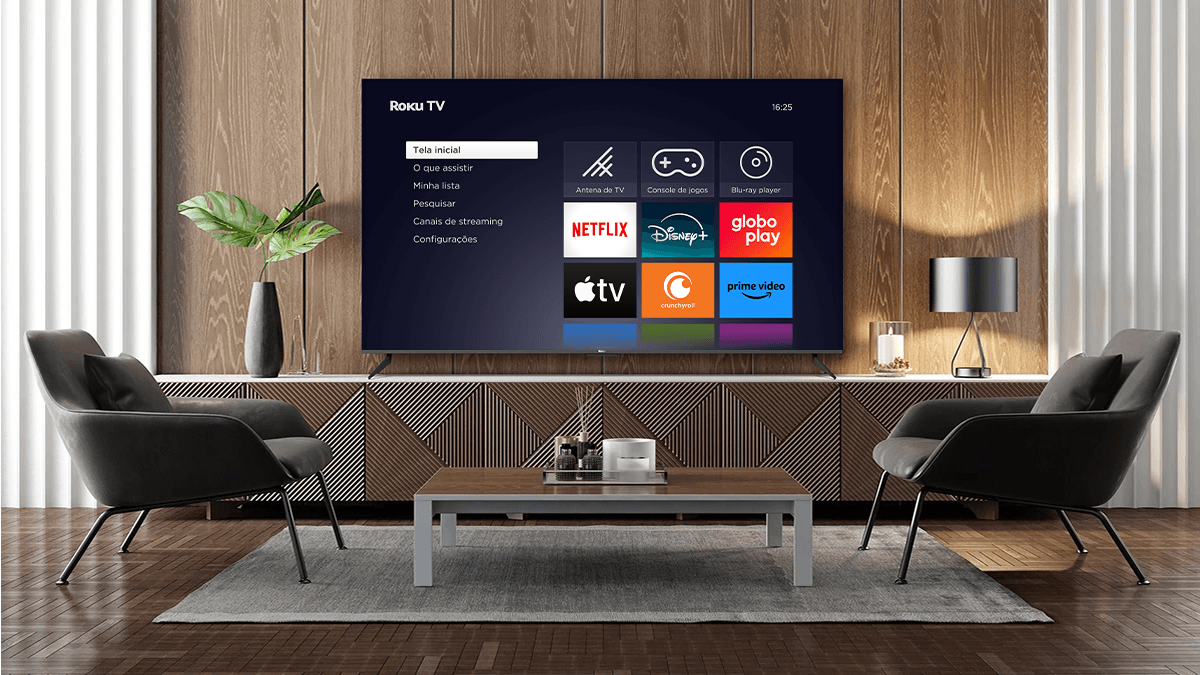 Configuração da sala de estar com TV da marca Roku